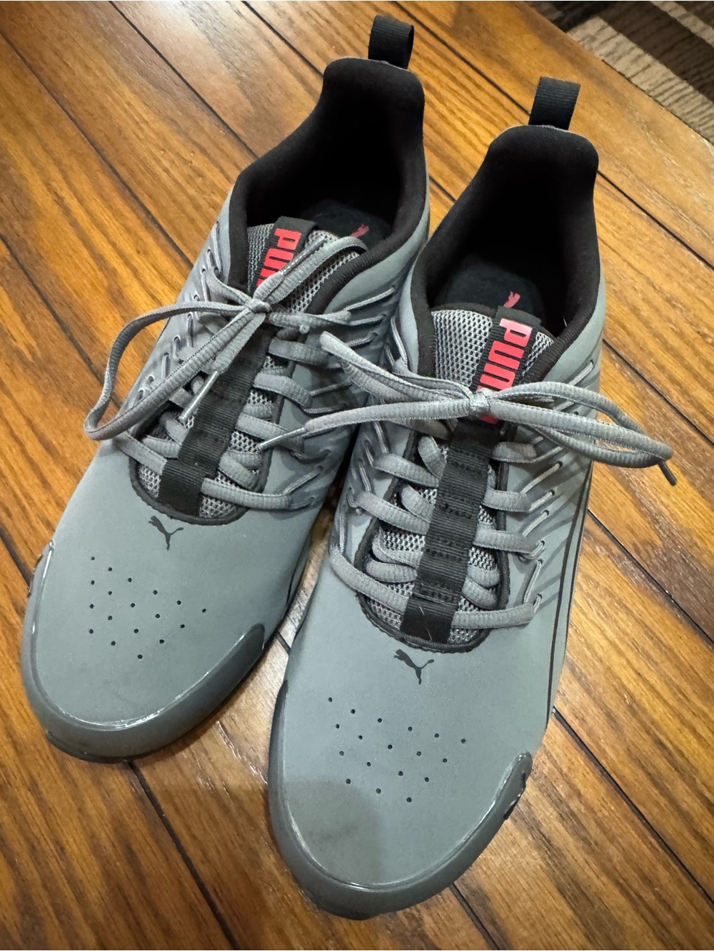 Puma Men’s Gray Athletic Sneakers with Black Accents - Picture 2 of 6